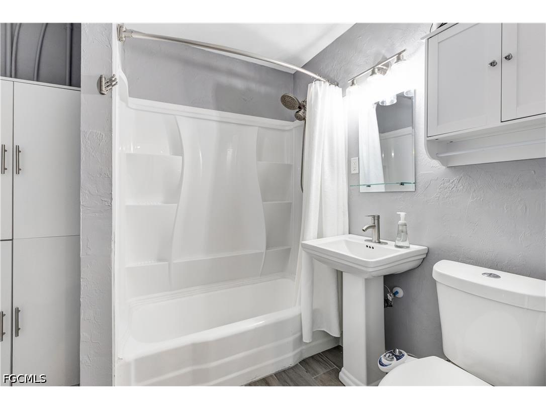 216 Fairweather Lane Fort Myers Beach FL 33931 2026025254 image8