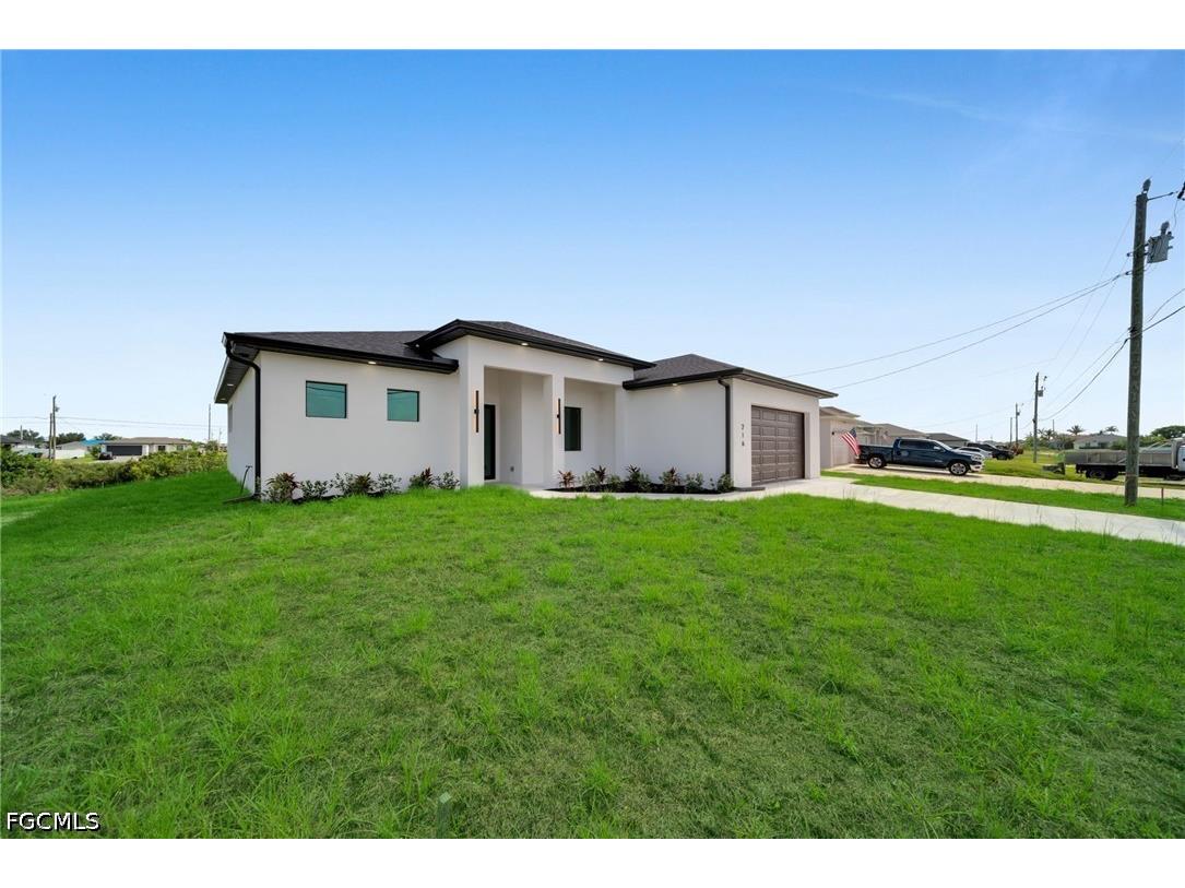 216 NE 25th Terrace Cape Coral FL 33909 2026029853 image1