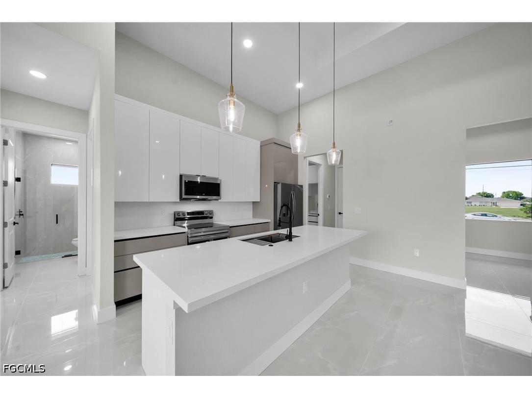 216 NE 25th Terrace Cape Coral FL 33909 2026029853 image10