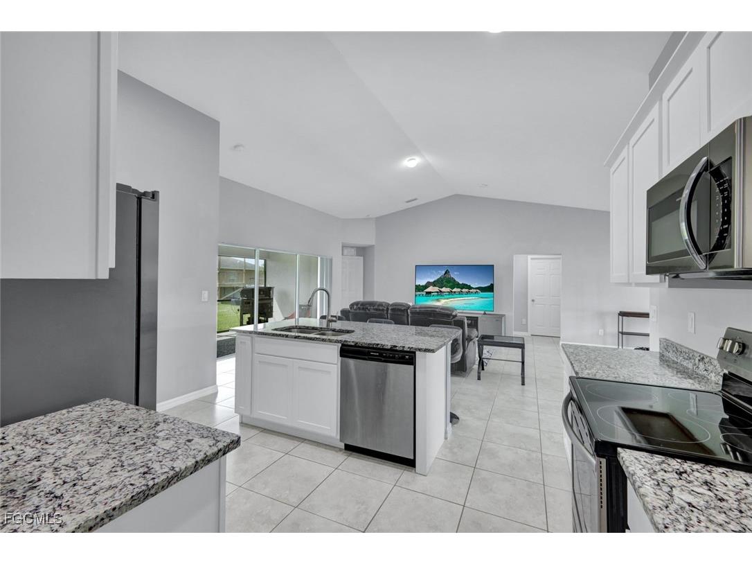 216 NW 9th Terrace Cape Coral FL 33993 2025013326 image11