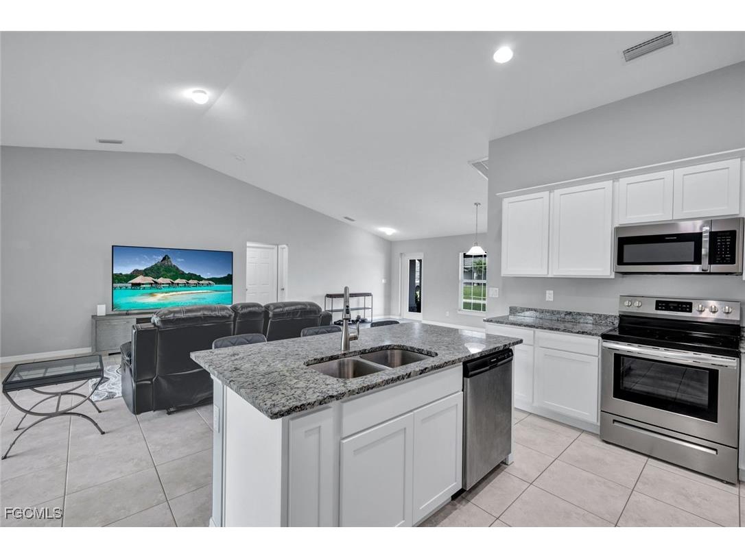 216 NW 9th Terrace Cape Coral FL 33993 2025013326 image12