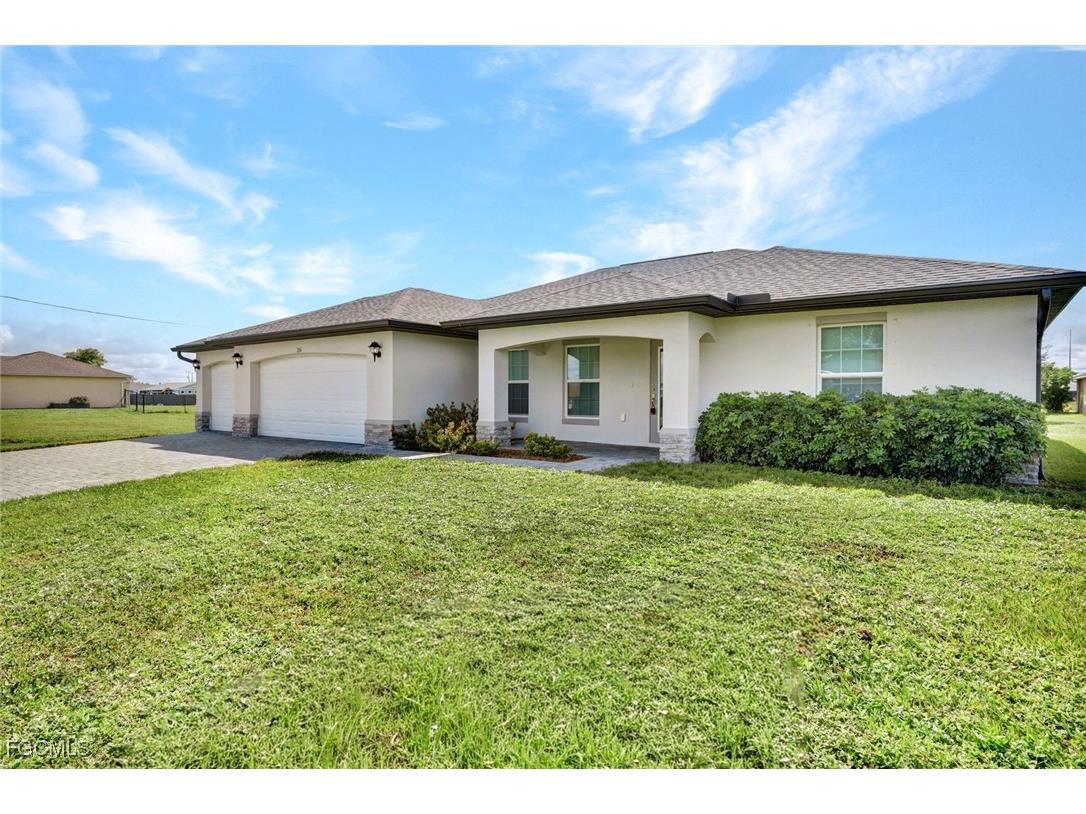 216 NW 9th Terrace Cape Coral FL 33993 2025013326 image2