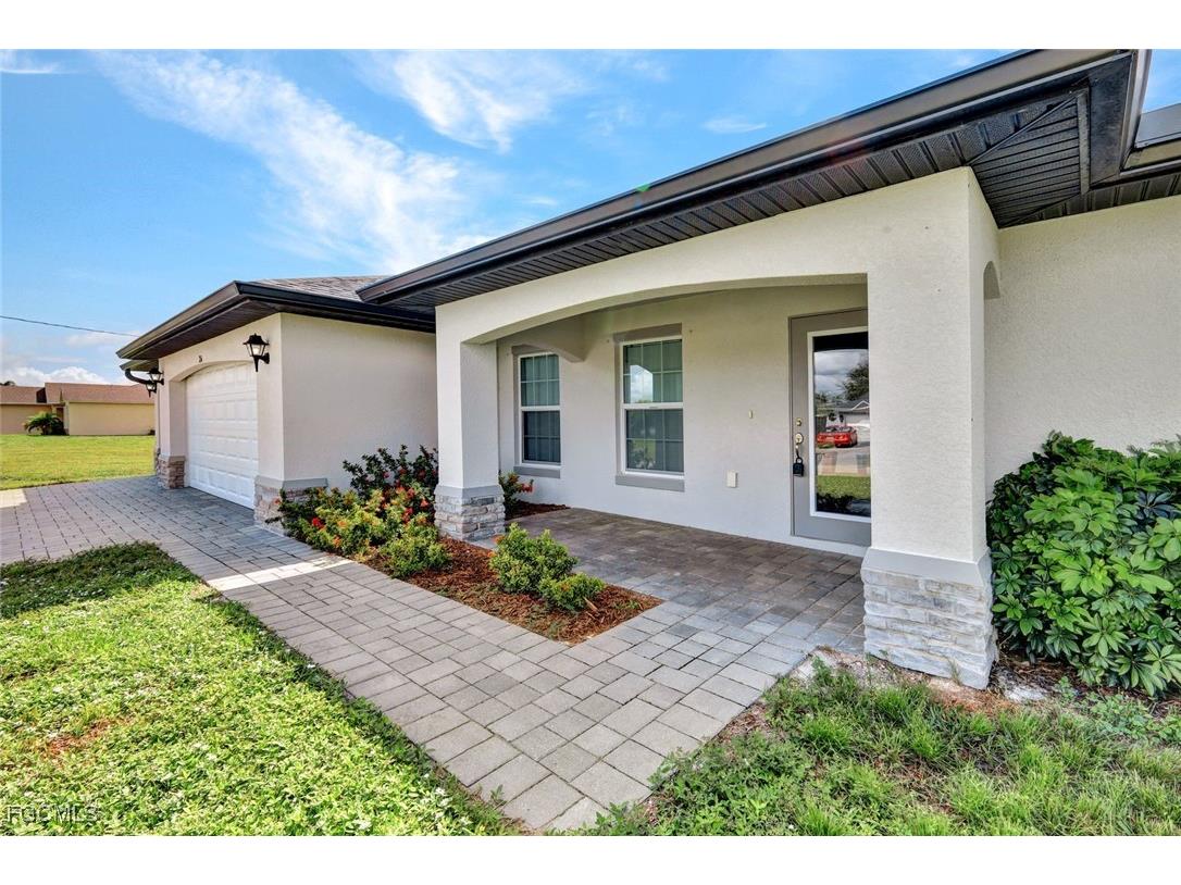 216 NW 9th Terrace Cape Coral FL 33993 2025013326 image4