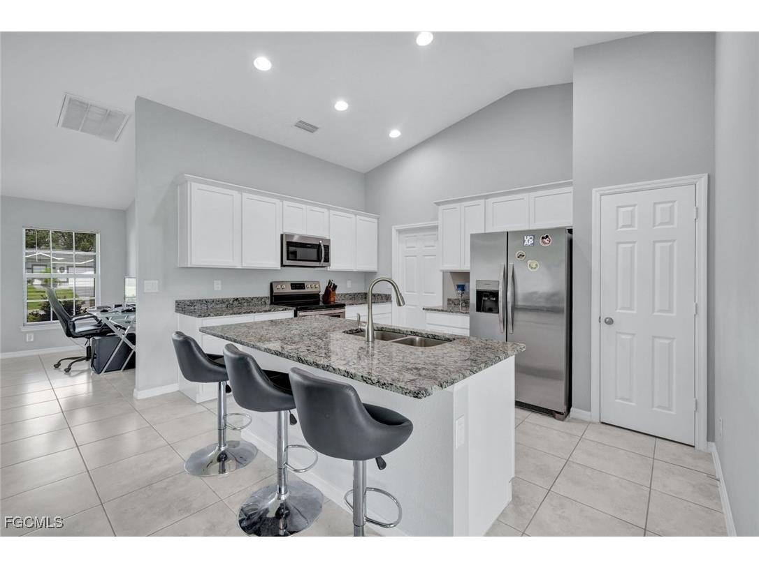 216 NW 9th Terrace Cape Coral FL 33993 2025013326 image6