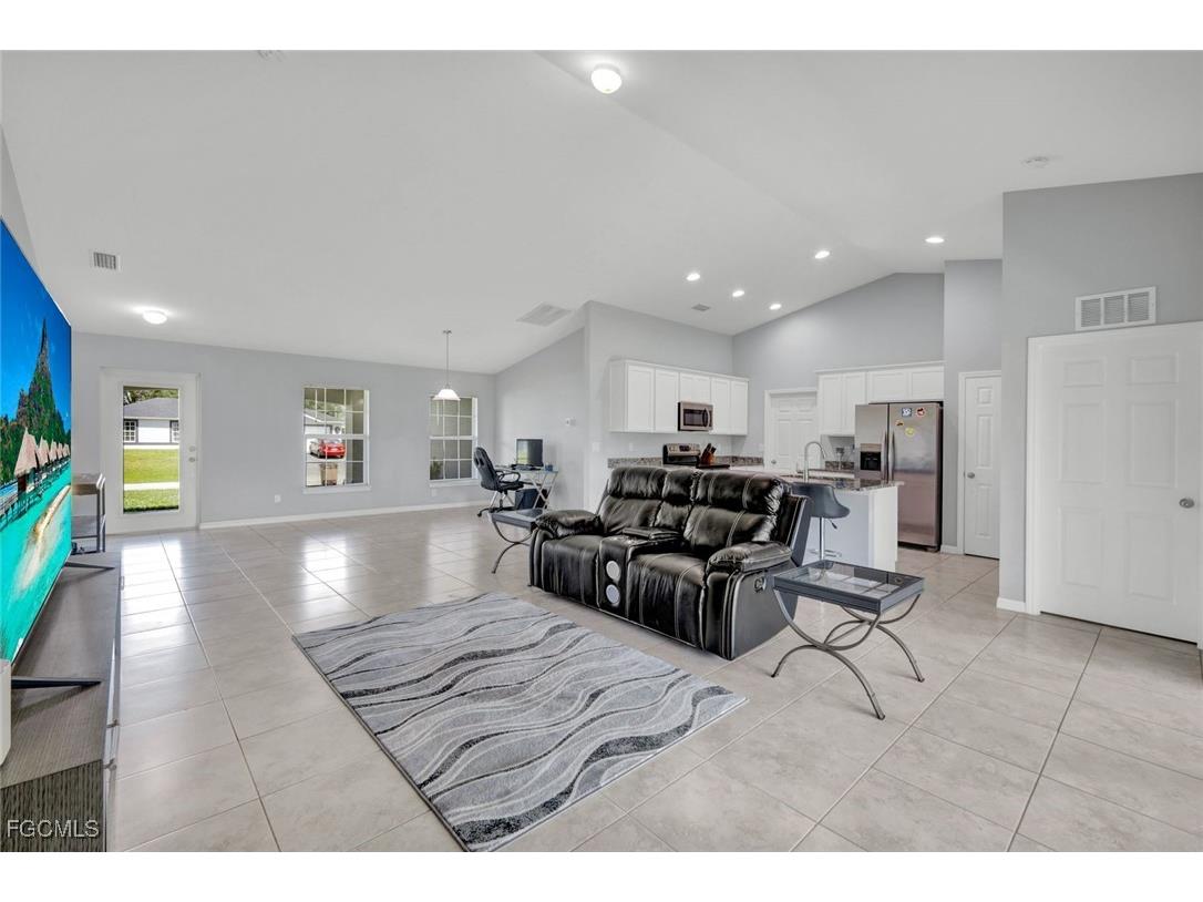 216 NW 9th Terrace Cape Coral FL 33993 2025013326 image7