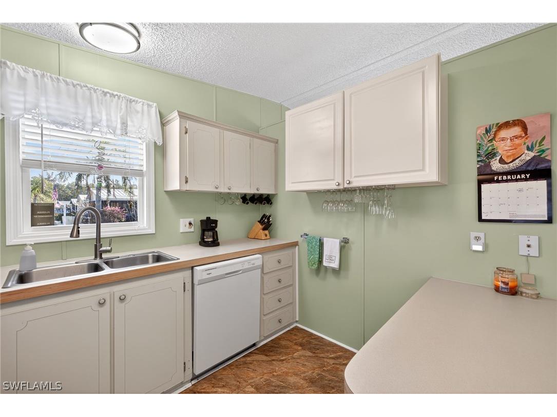 216 Oceans Boulevard #216 Naples FL 34104 226007443 image7