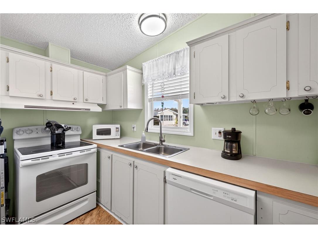 216 Oceans Boulevard #216 Naples FL 34104 226007443 image8
