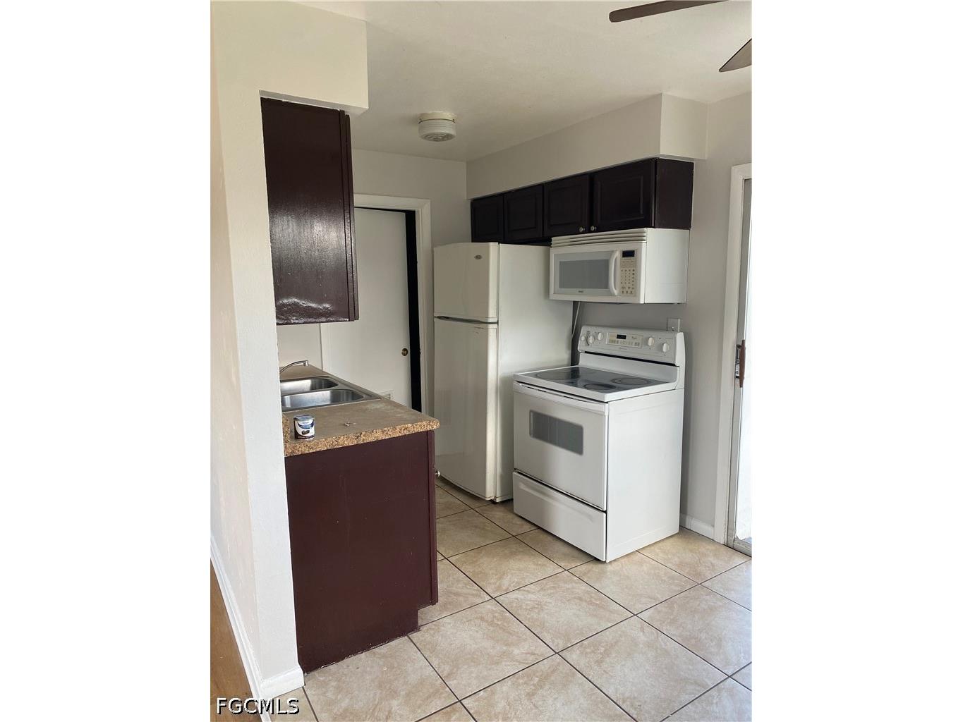 216 Oregon Way Lehigh Acres FL 33936 2026022858 image3