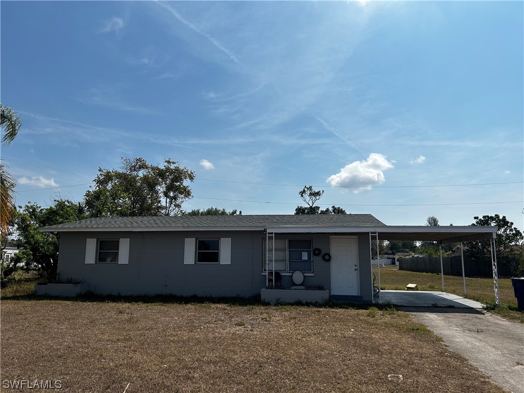 216 Oregon Way Lehigh Acres FL 33936 223075619 image1