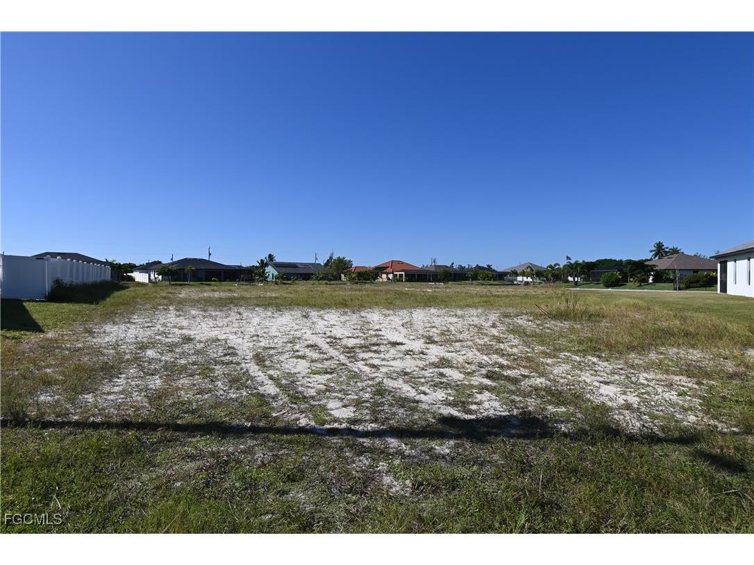 216 SW 20th Street Cape Coral FL 33991 2025015734 image3