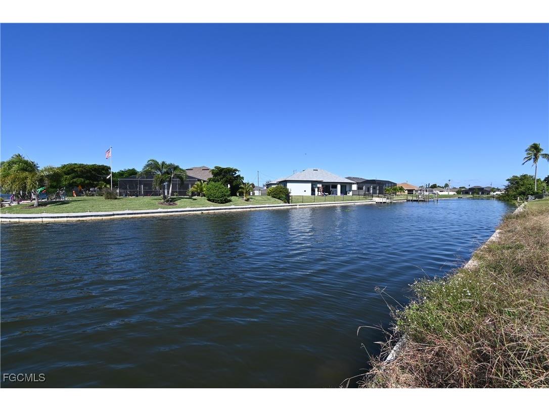 216 SW 20th Street Cape Coral FL 33991 2025015734 image8