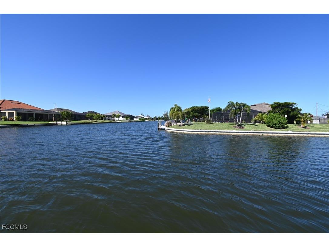 216 SW 20th Street Cape Coral FL 33991 2025015734 image9