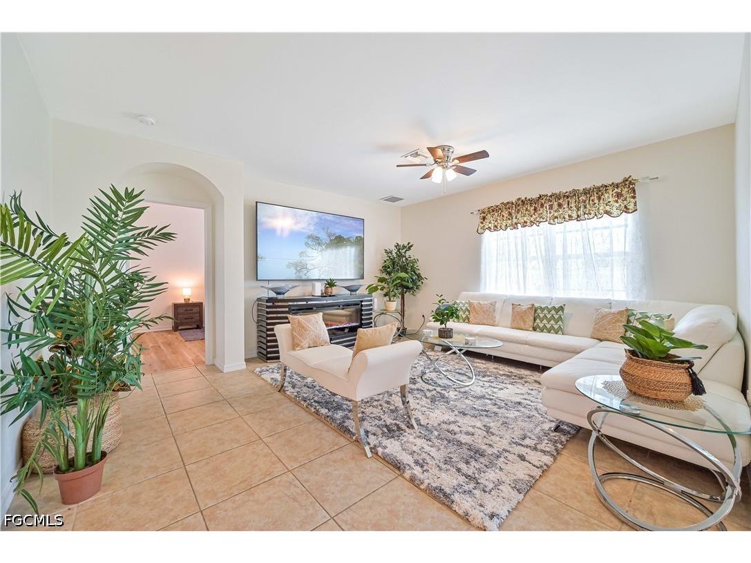 216 SW 29th Street Cape Coral FL 33914 2026015580 image11