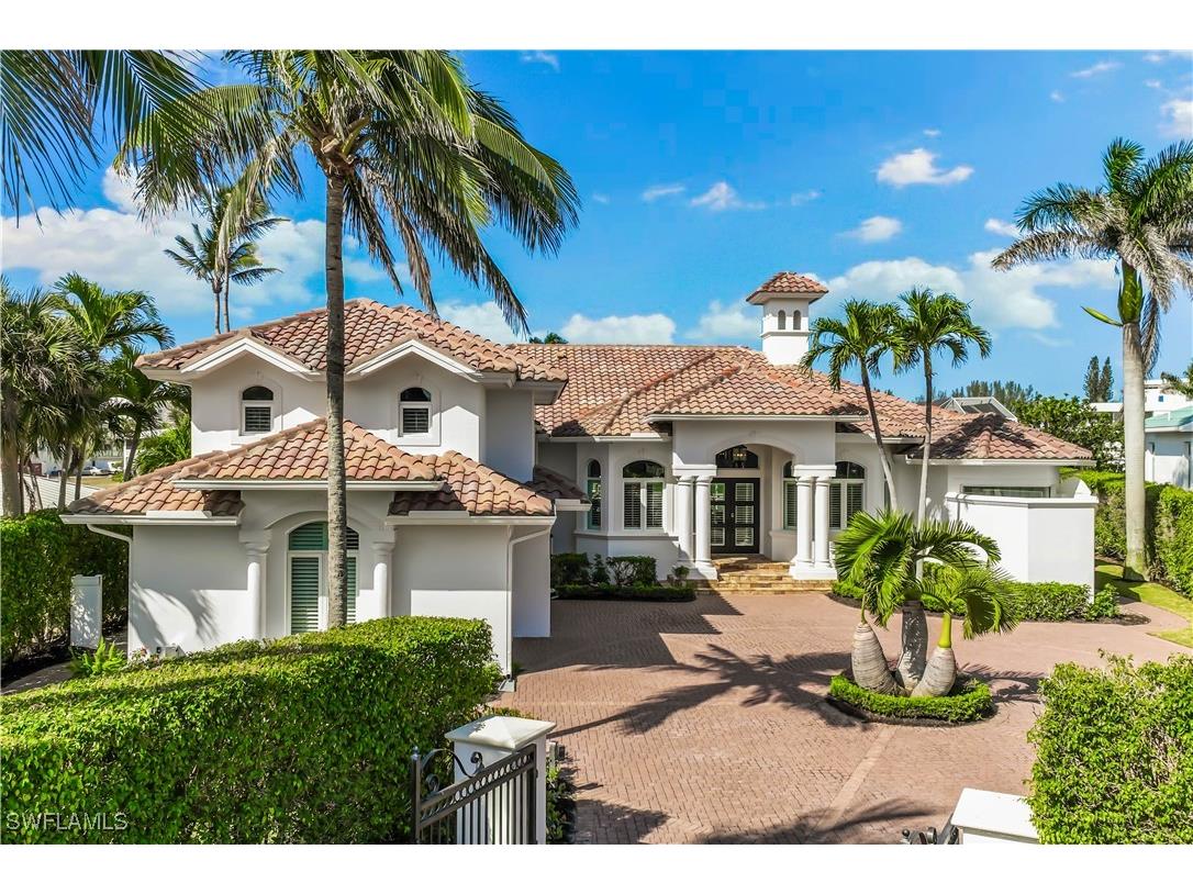 216 Spring Line Drive Naples FL 34102 225080881 image1