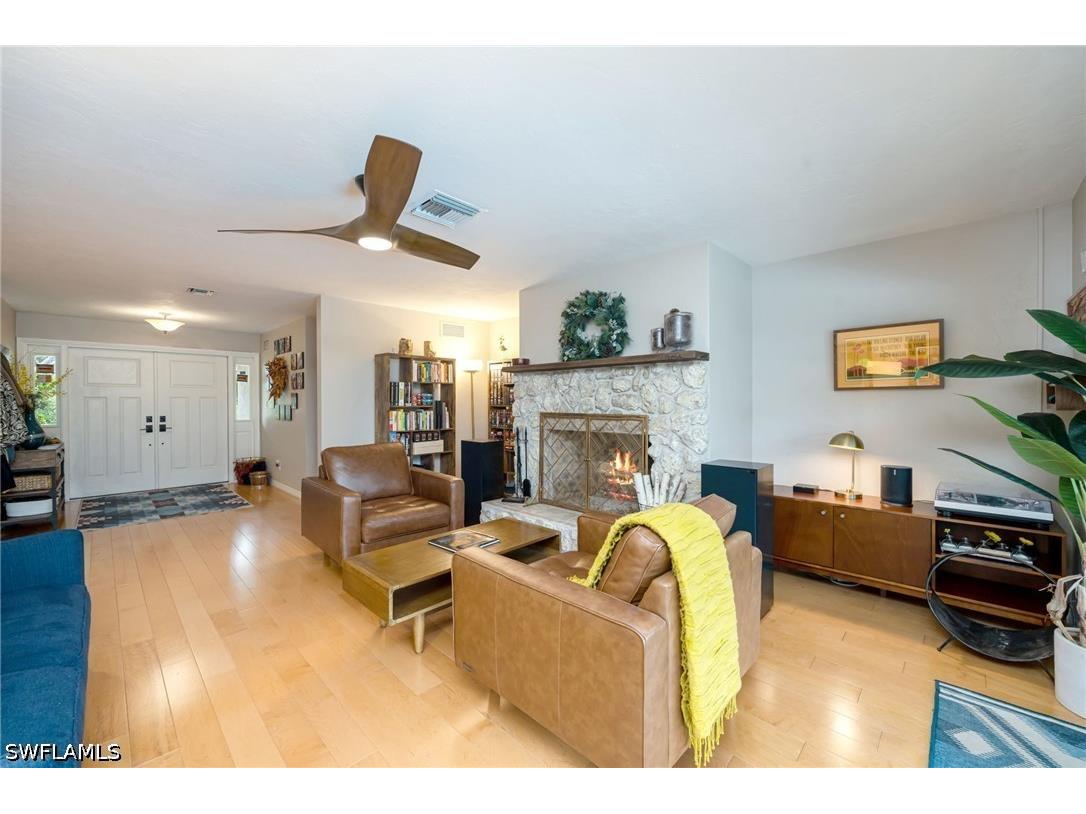216 Willoughby Drive Naples FL 34110 226018839 image3