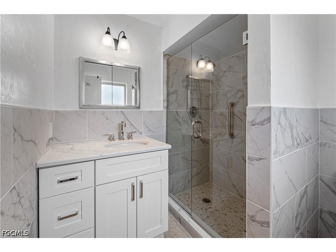 2160 Channel Way North Fort Myers FL 33917 2026023797 image16