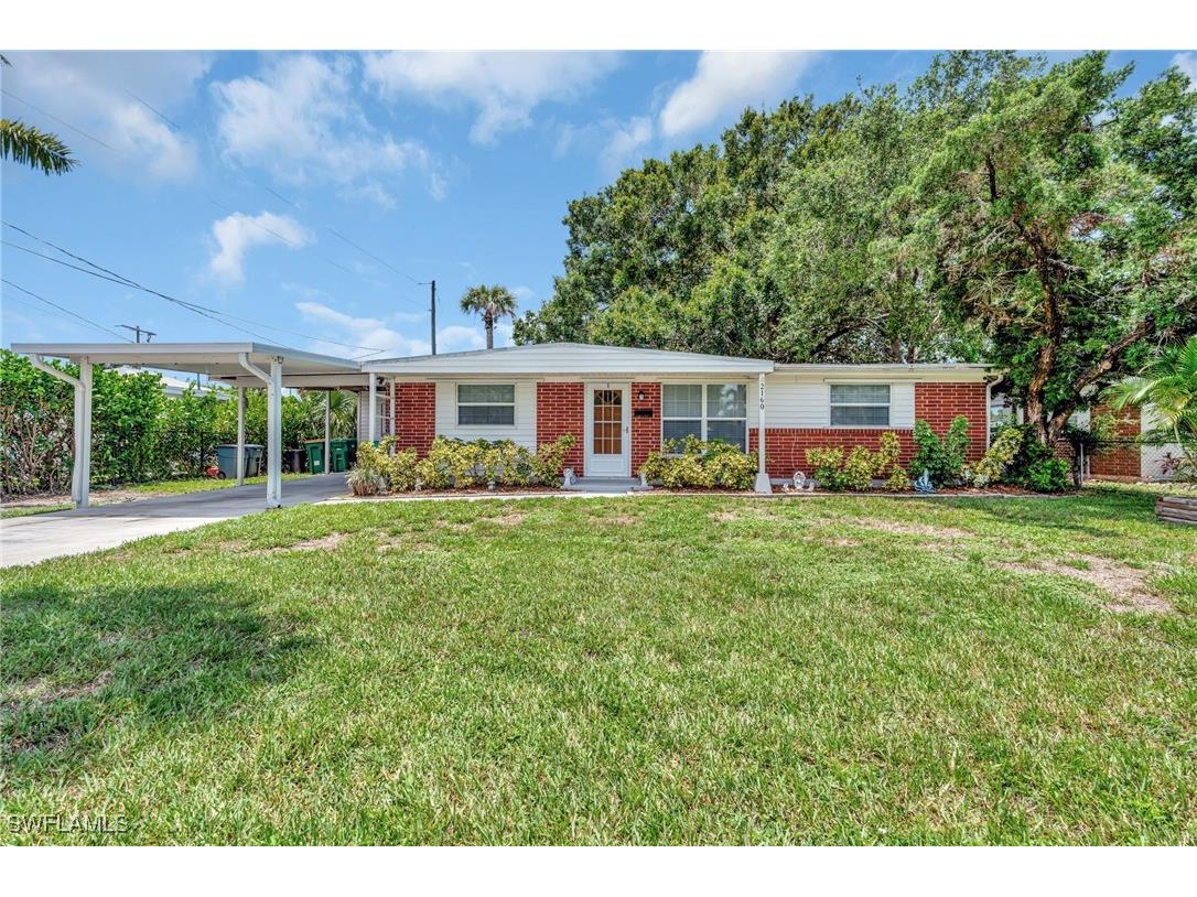 2160 Harbor Lane Naples FL 34104 225058475 image1