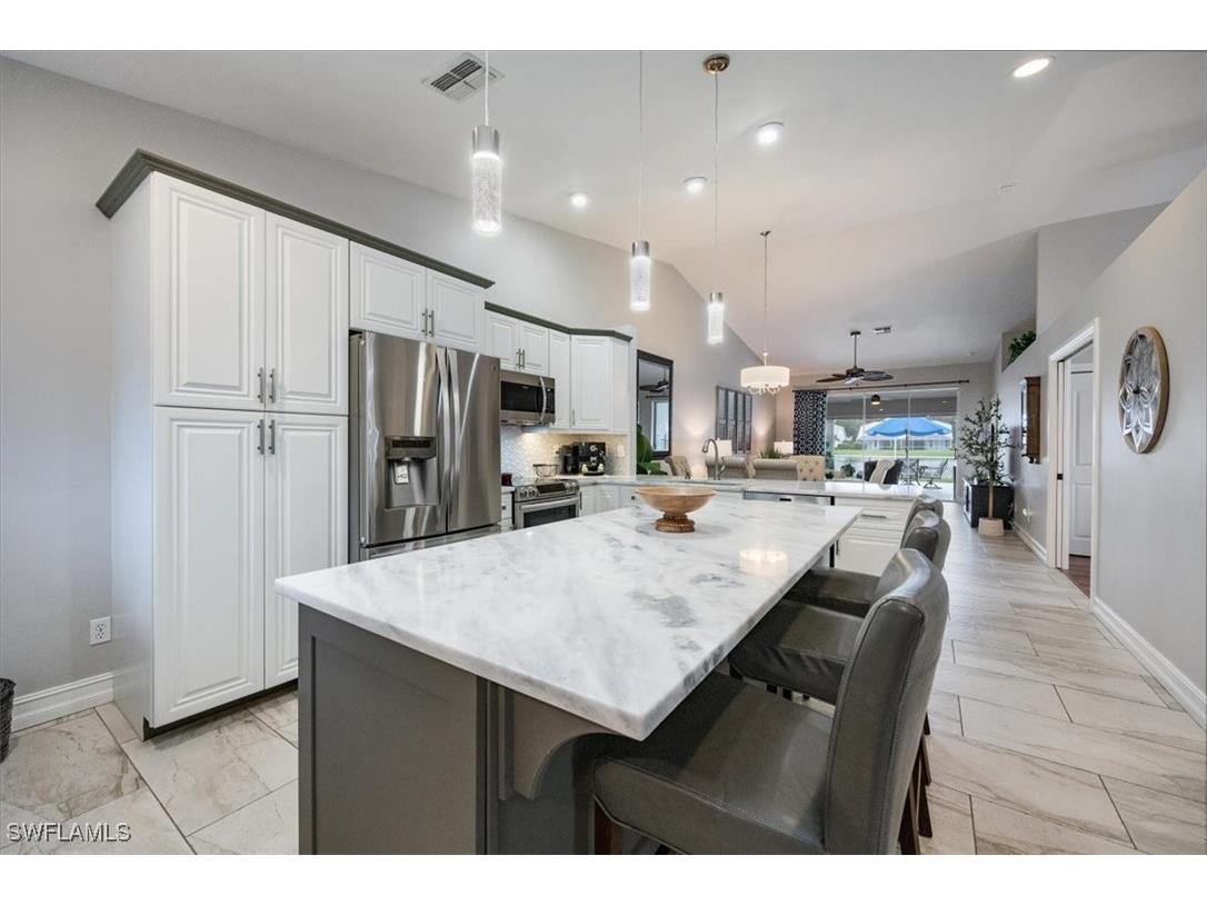 2162 Stacil Circle Naples FL 34109 224077943 image1