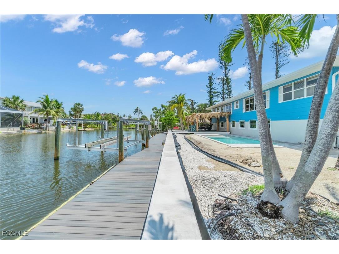 21631 Widgeon Terrace Fort Myers Beach FL 33931 2025020925 image4