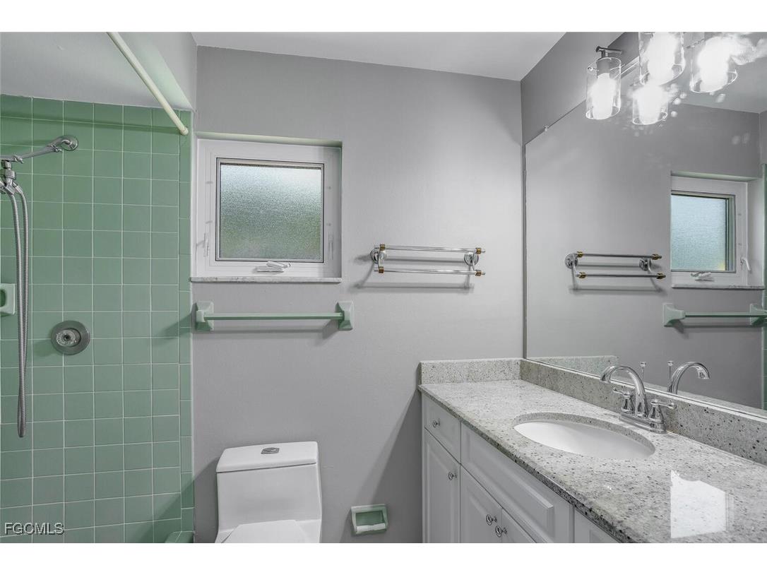 2164 Leisure Lane Fort Myers FL 33907 2025015398 image14