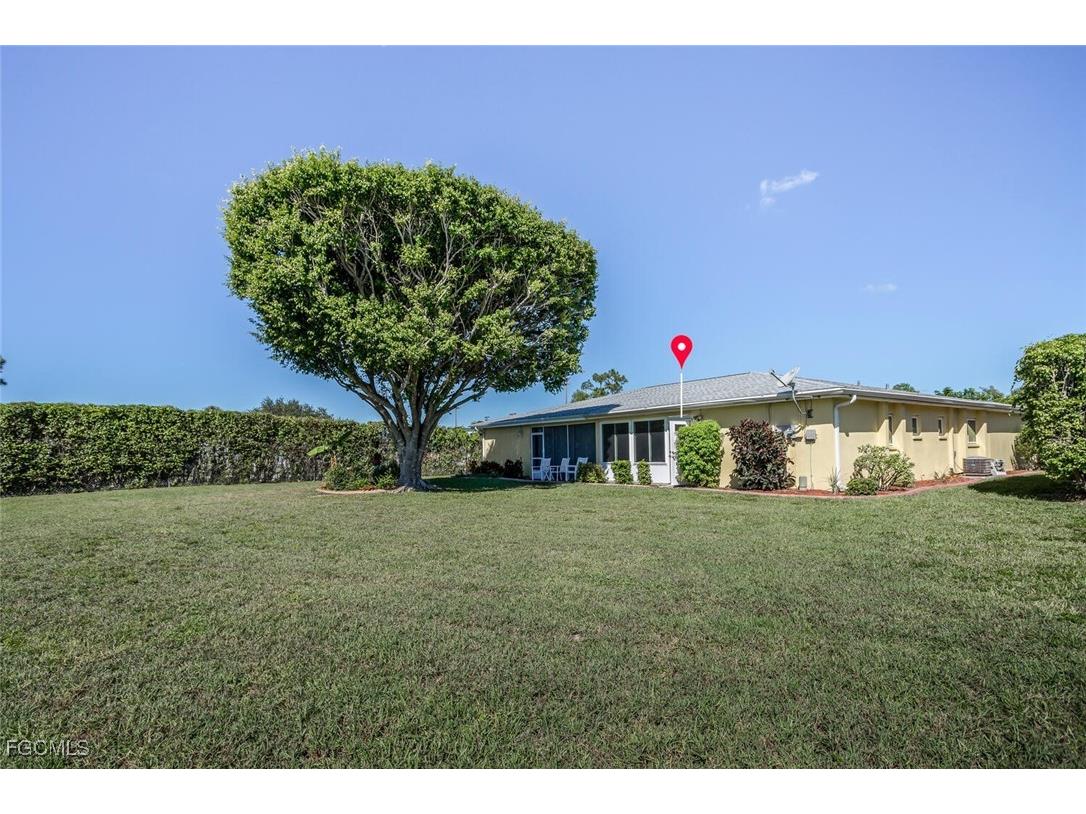 2164 Leisure Lane Fort Myers FL 33907 2025015398 image17