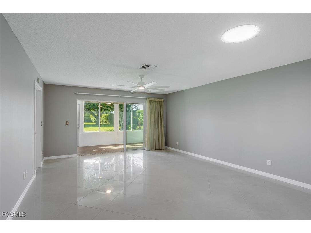 2164 Leisure Lane Fort Myers FL 33907 2025015398 image3