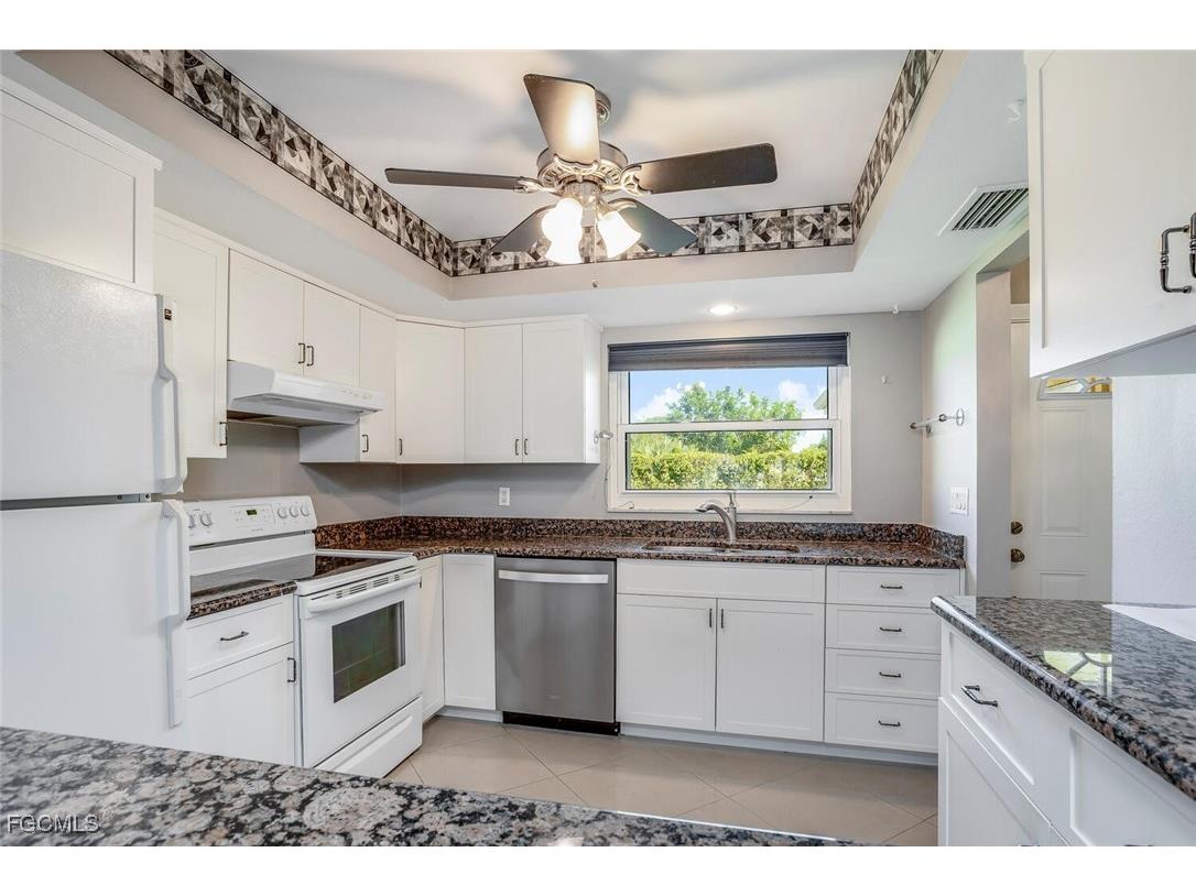 2164 Leisure Lane Fort Myers FL 33907 2025015398 image7