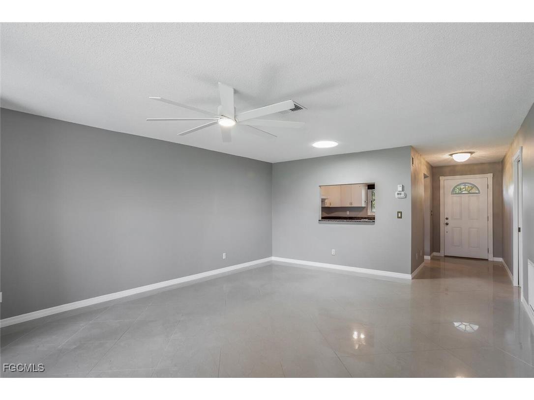 2164 Leisure Lane Fort Myers FL 33907 2025015398 image8