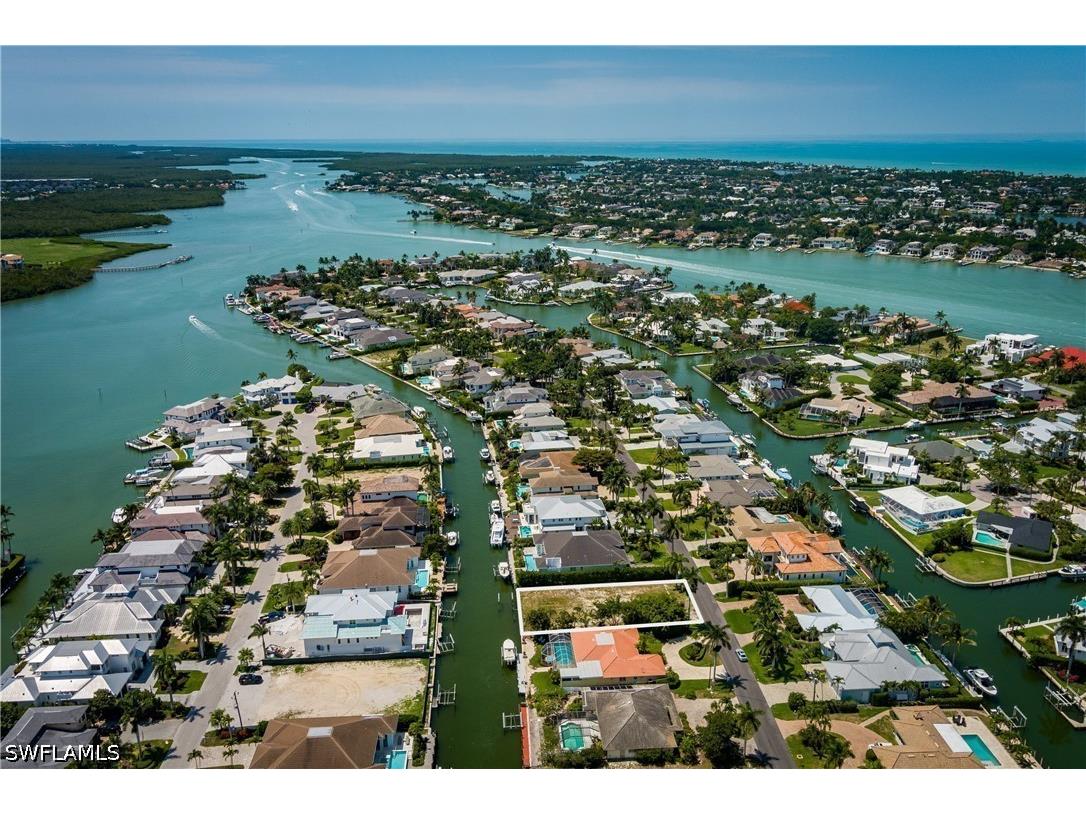 2165 Tarpon Road Naples FL 34102 226019371 image1