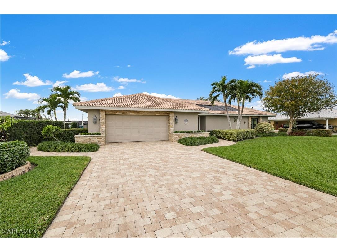 2167 Cape Way North Fort Myers FL 33917 225001657 image1