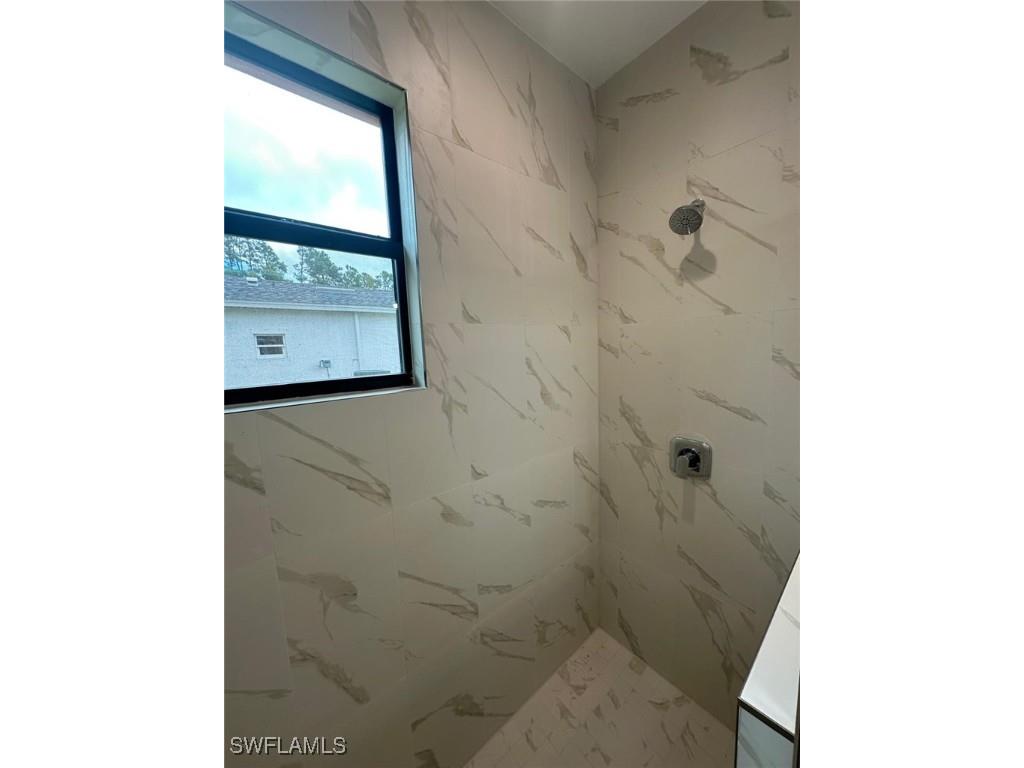 2167 Della Drive Naples FL 34117 225074108 image8