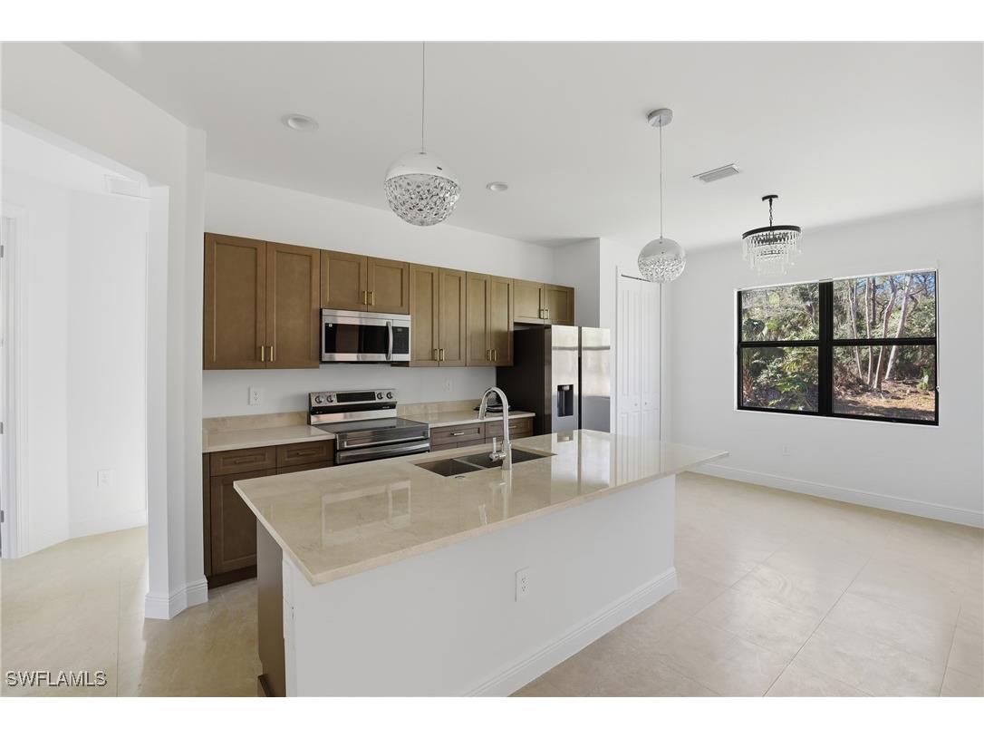 2167 Della Drive Naples FL 34117 226002359 image11