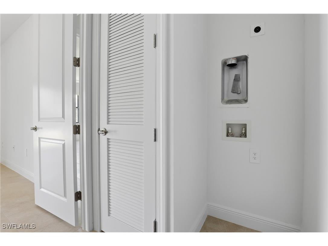 2167 Della Drive Naples FL 34117 226002359 image27