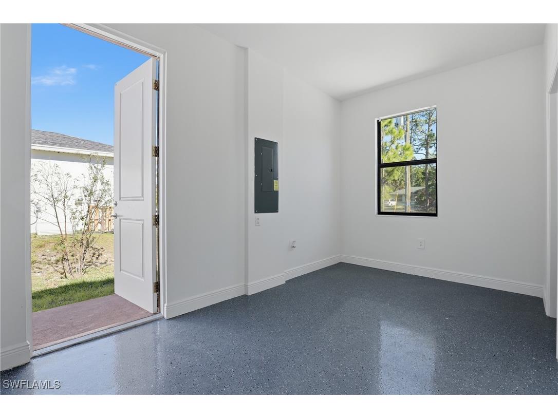 2167 Della Drive Naples FL 34117 226002359 image28