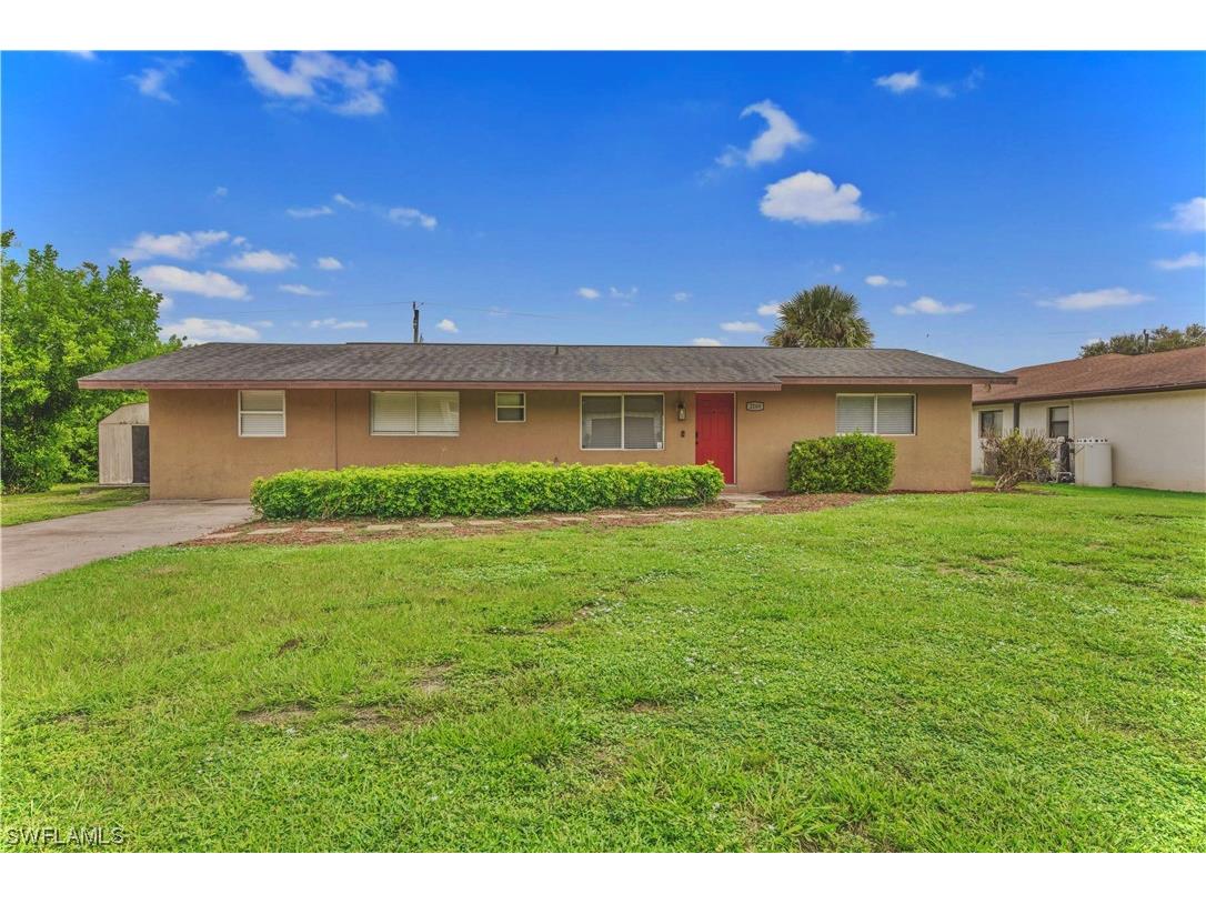 2169 Wyandotte Avenue Alva FL 33920 223080643 image1