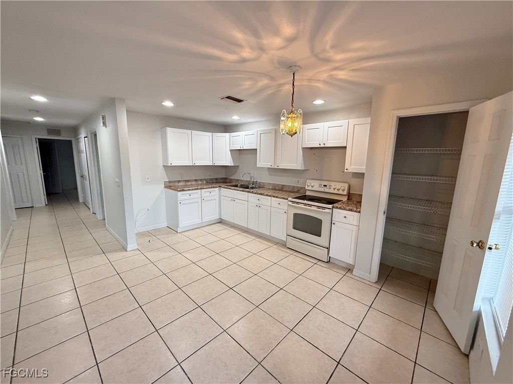 217/219 Ichabod Avenue Lehigh Acres FL 33973 2025016489 image2