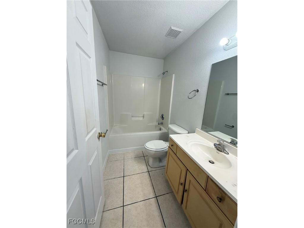 217/219 Ichabod Avenue Lehigh Acres FL 33973 2025016489 image8