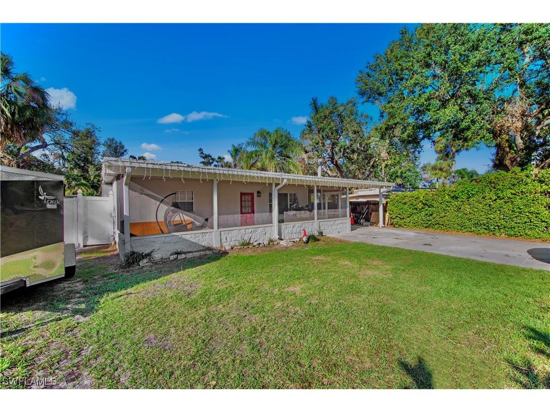 217 Avacado Court Fort Myers FL 33905 223013650 image1