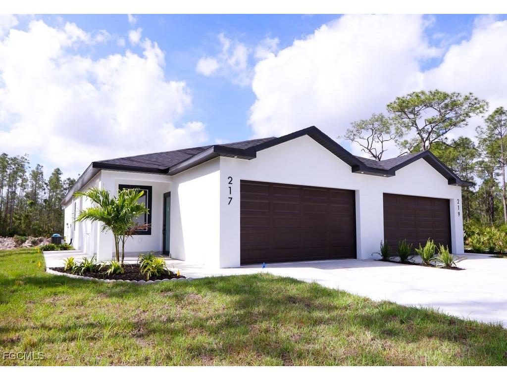 217 Greenbriar Boulevard Lehigh Acres FL 33972 2025023862 image2