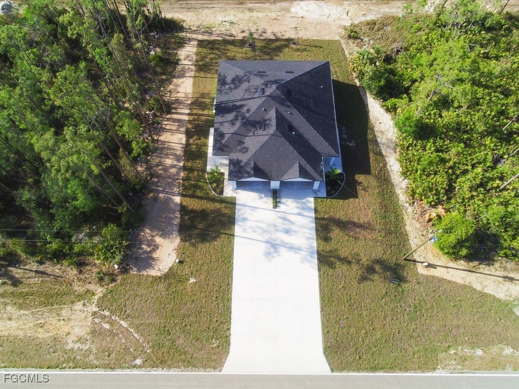 217 Greenbriar Boulevard Lehigh Acres FL 33972 2025023862 image5