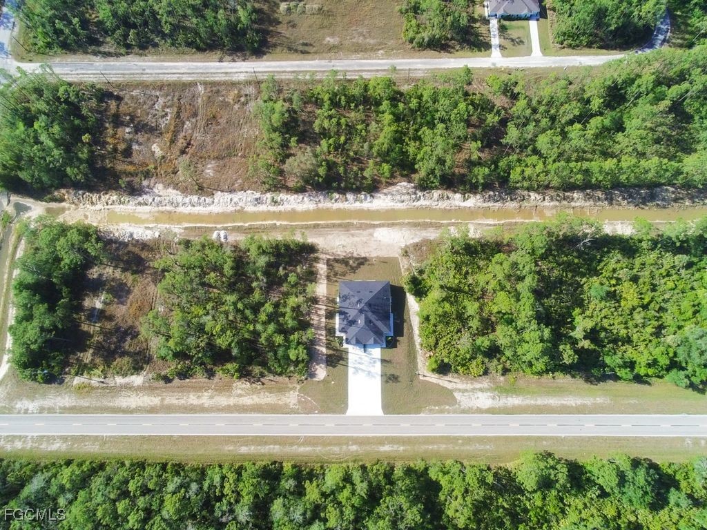 217 Greenbriar Boulevard Lehigh Acres FL 33972 2025023862 image6