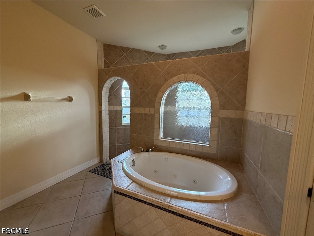 217 NE 21st Place Cape Coral FL 33909 2026023798 image7