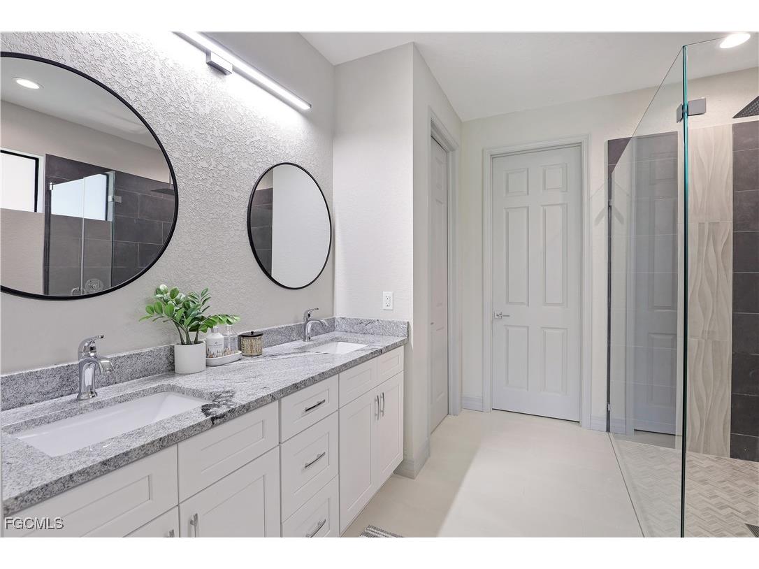 217 NW 36th Avenue Cape Coral FL 33993 2025011450 image14