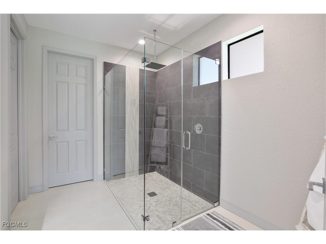 217 NW 36th Avenue Cape Coral FL 33993 2025011450 image15