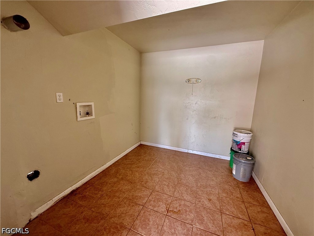 217 Oaklawn Court Lehigh Acres FL 33936 2026026312 image5