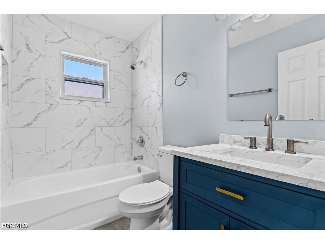215-217 SE 24th Avenue Cape Coral FL 33990 2026019158 image10