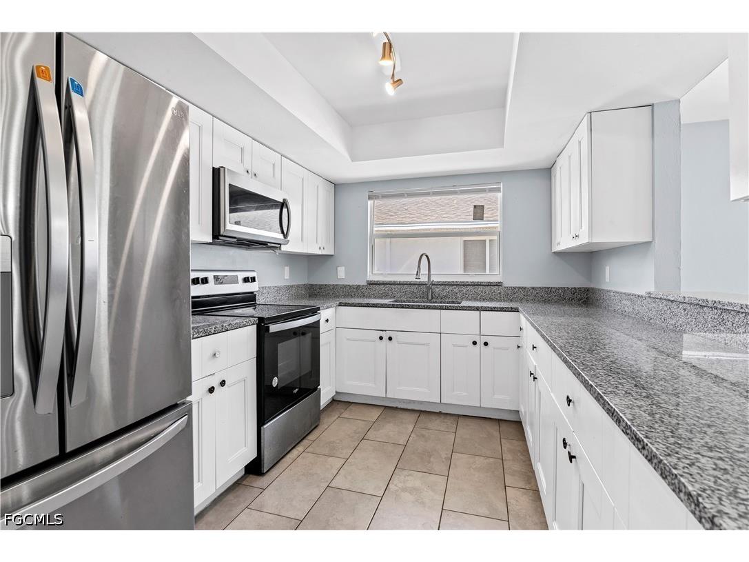 215-217 SE 24th Avenue Cape Coral FL 33990 2026019158 image3