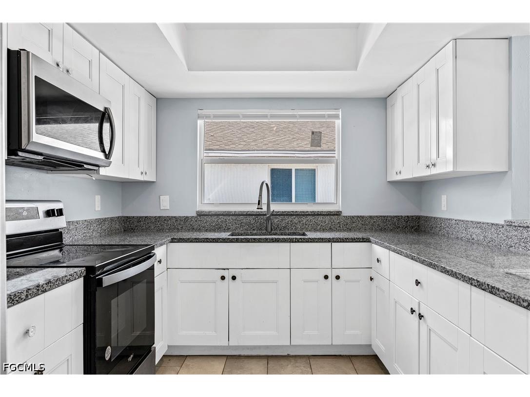 215-217 SE 24th Avenue Cape Coral FL 33990 2026019158 image4