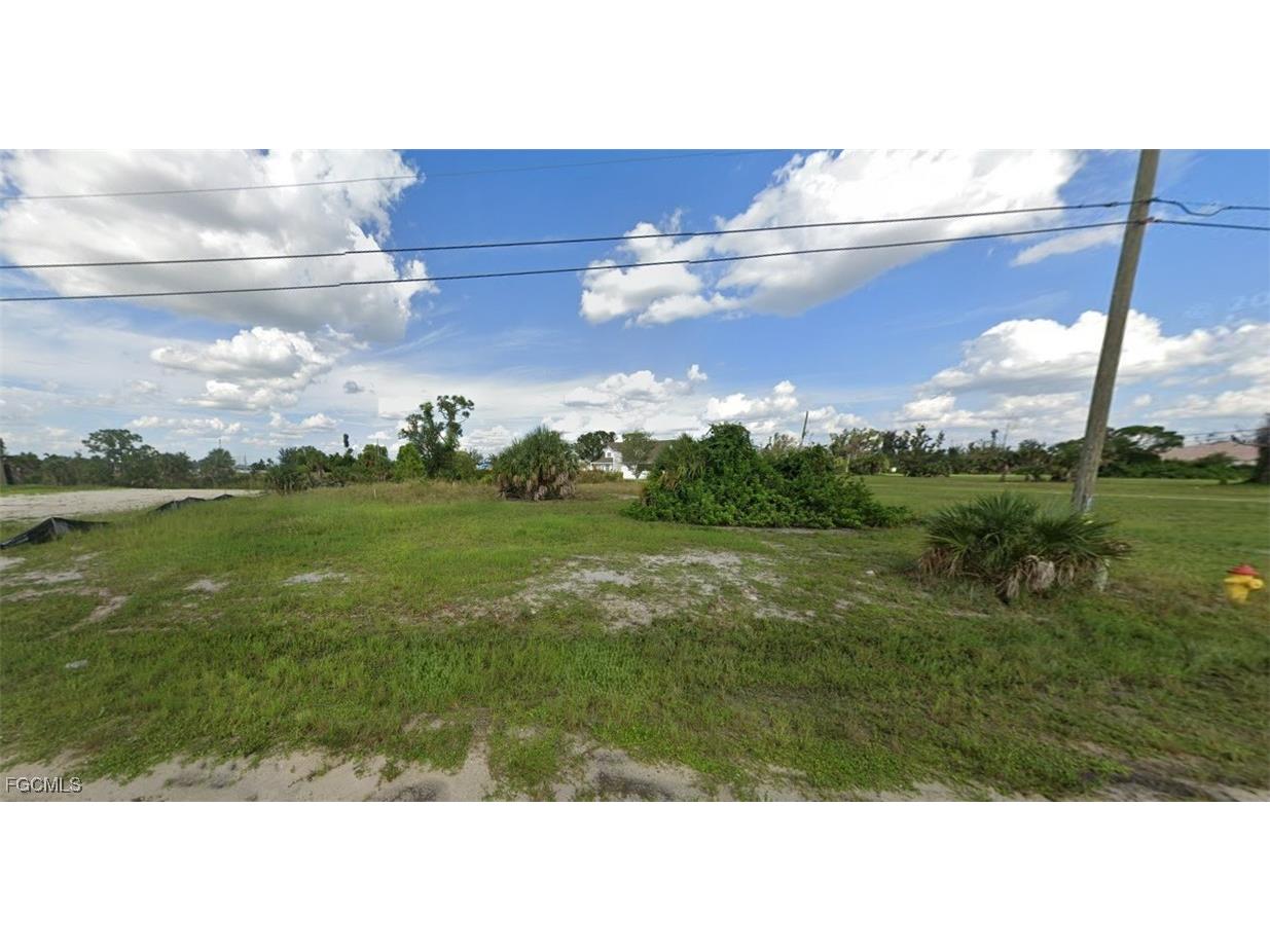 217 SW 10th Avenue Cape Coral FL 33991 2025005345 image5