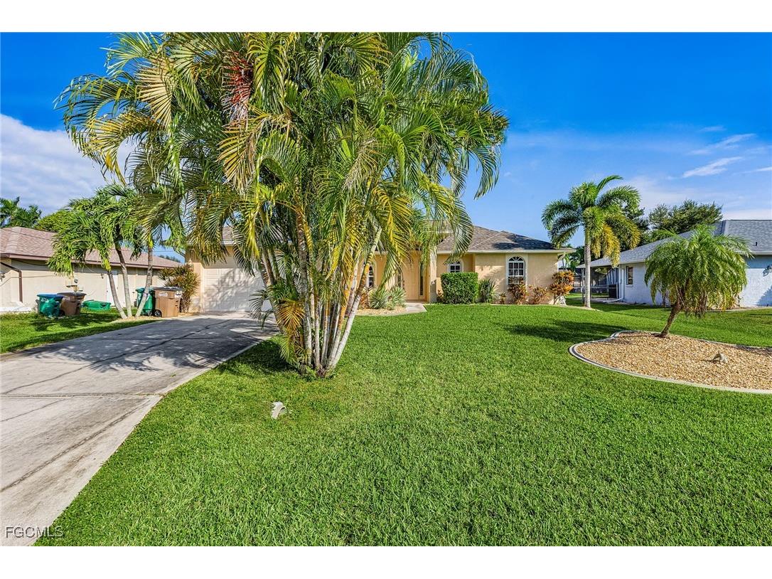 217 SW 43rd Terrace Cape Coral FL 33914 2025017110 image28